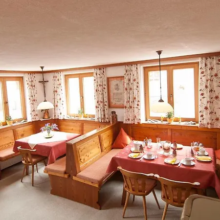 Guest house Strolz 3*